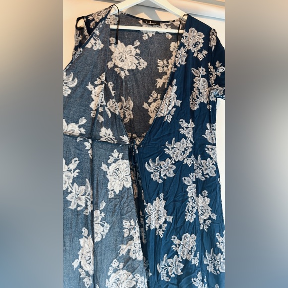 Blue Floral Lulu’s Wrap Dress - Picture 4 of 5